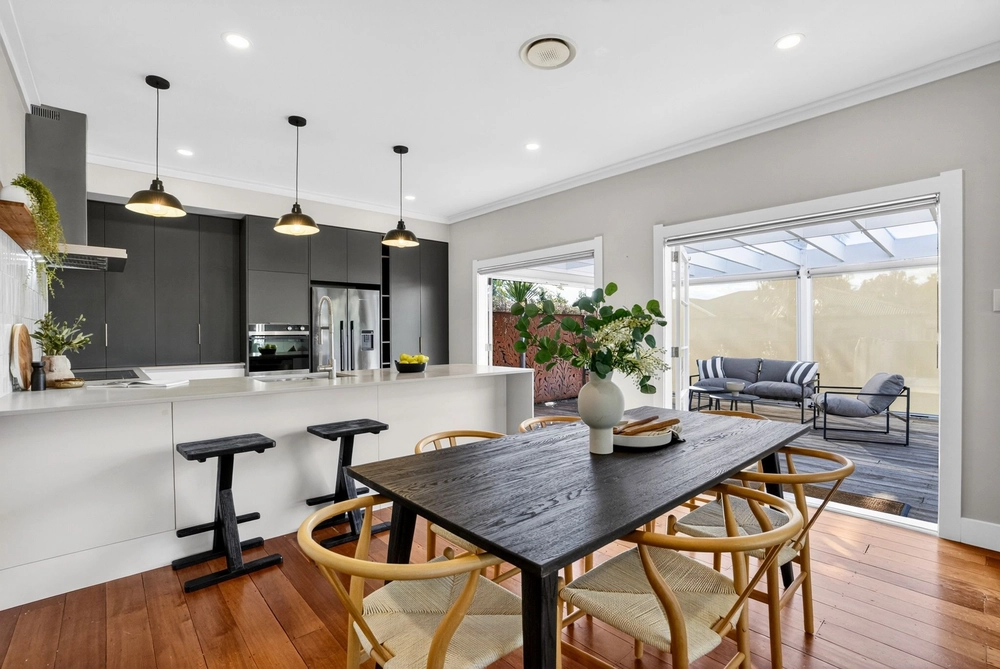 Photos of 9 Woodhouse Road