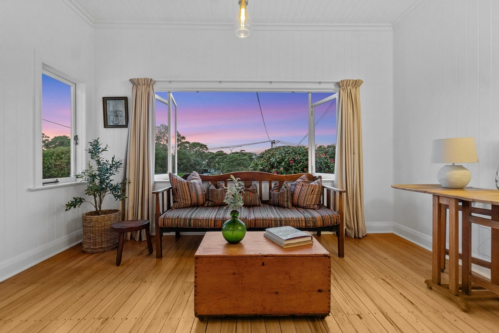 Photos of 2 Seabreeze Road