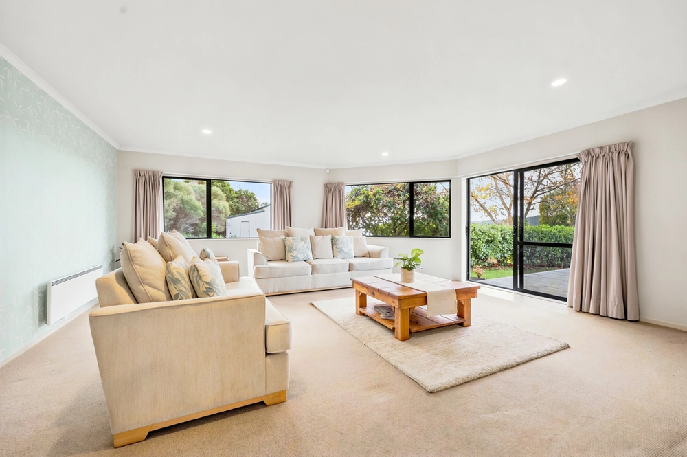 Photos of 94 Sowerby Heights
