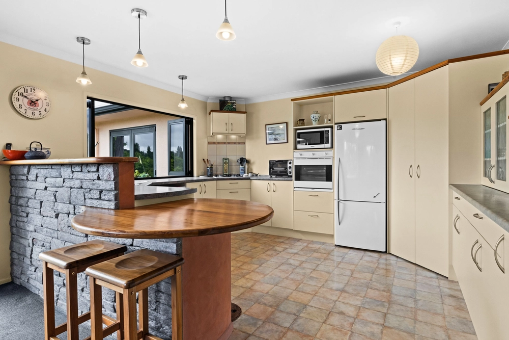 Photos of 65 Endsleigh Drive