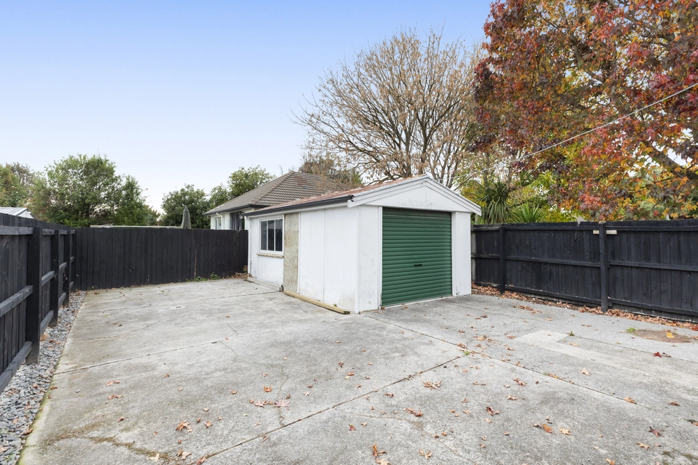 Photos of 36 Eveleyn Couzins Avenue