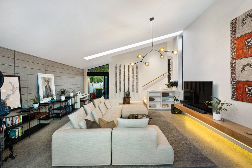Photos of 46 Cumberland Avenue