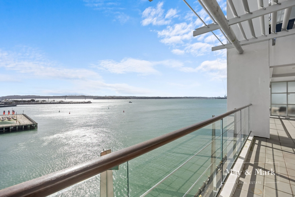 Photos of 145 Quay Street