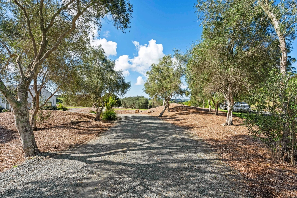 Photos of 27 Wainikau Lane