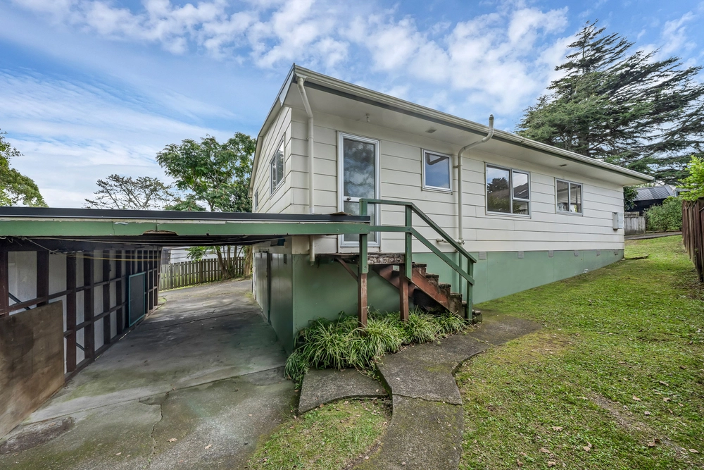 Photos of 11 Hughes Terrace