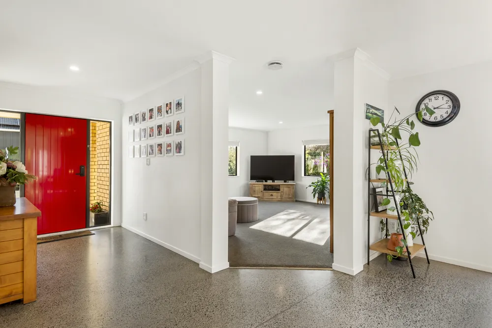 Photos of 108 Paremoremo Road