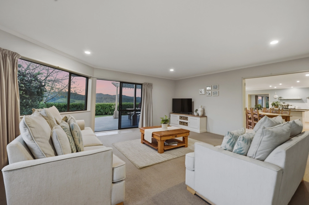 Photos of 94 Sowerby Heights