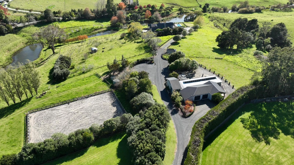 Photos of 333 Tuhimata Road