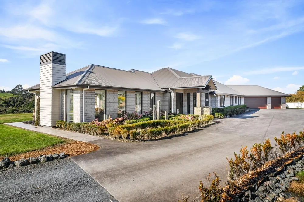 Photos of 246 Blackbridge Road
