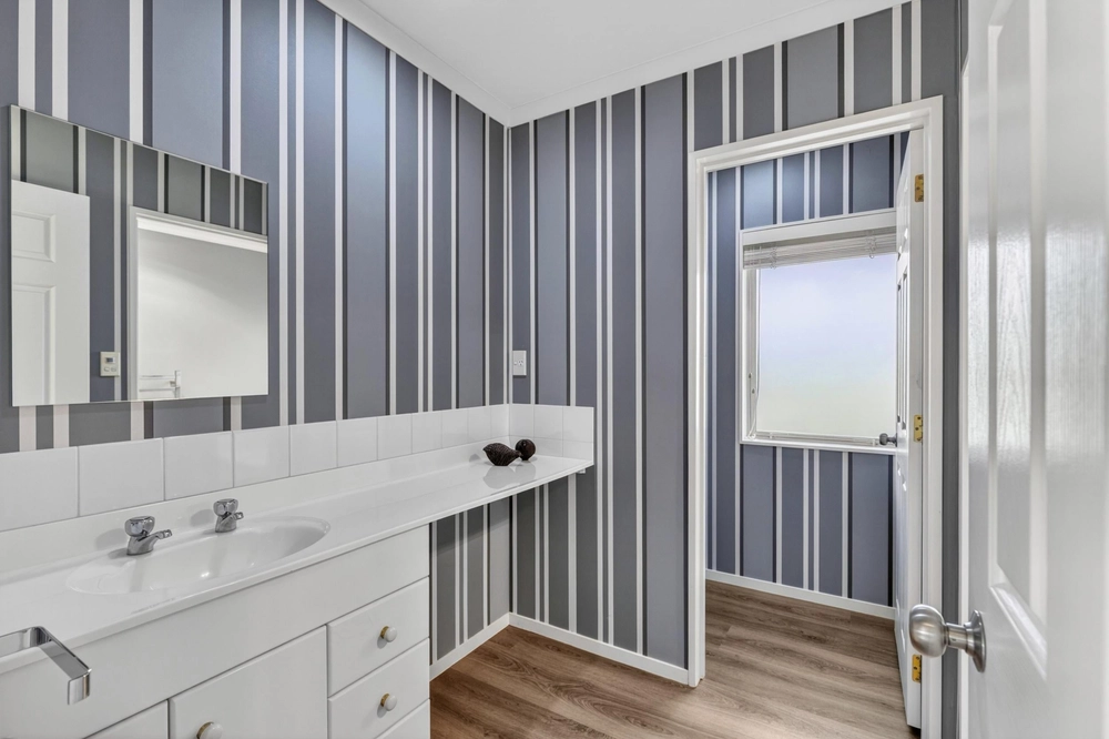 Photos of 328 Newell Road