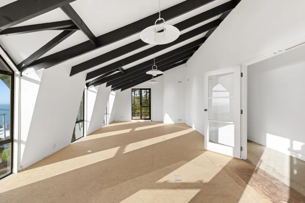 Photos of 33 Tuawera Terrace