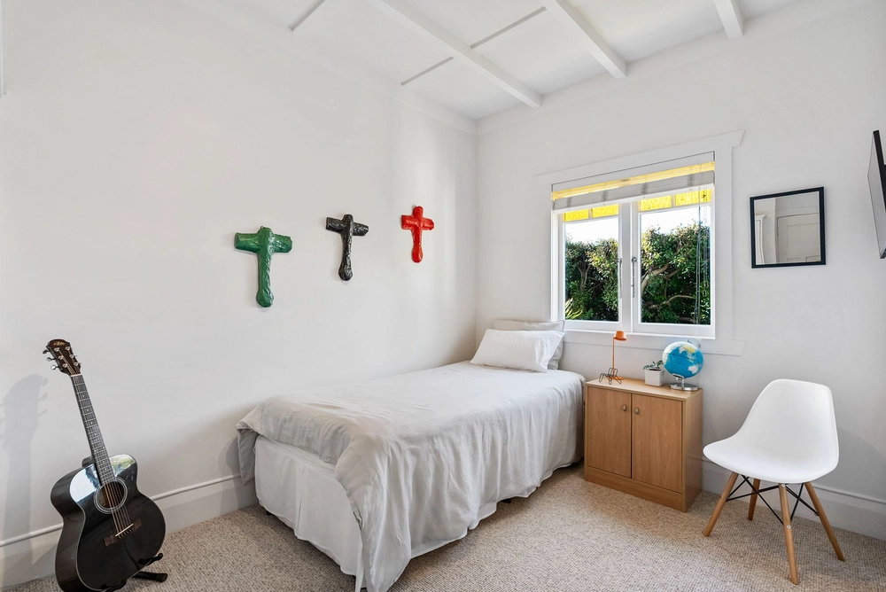 Photos of 46 Cumberland Avenue