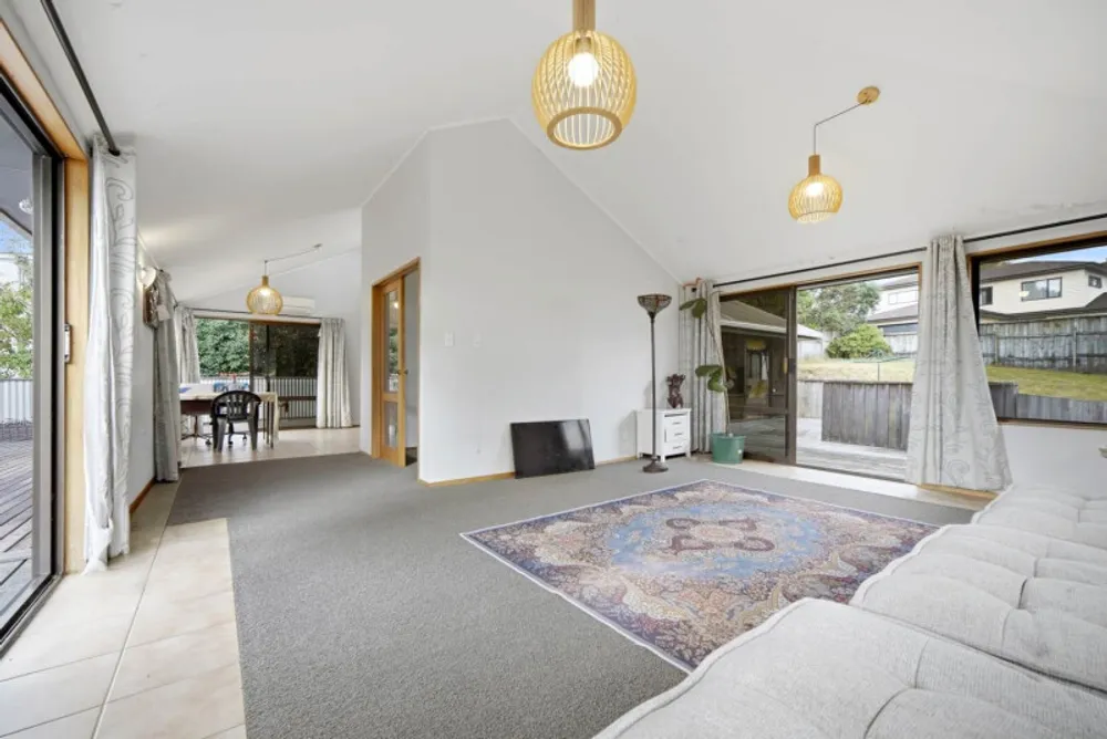Photos of 7 Widmore Drive