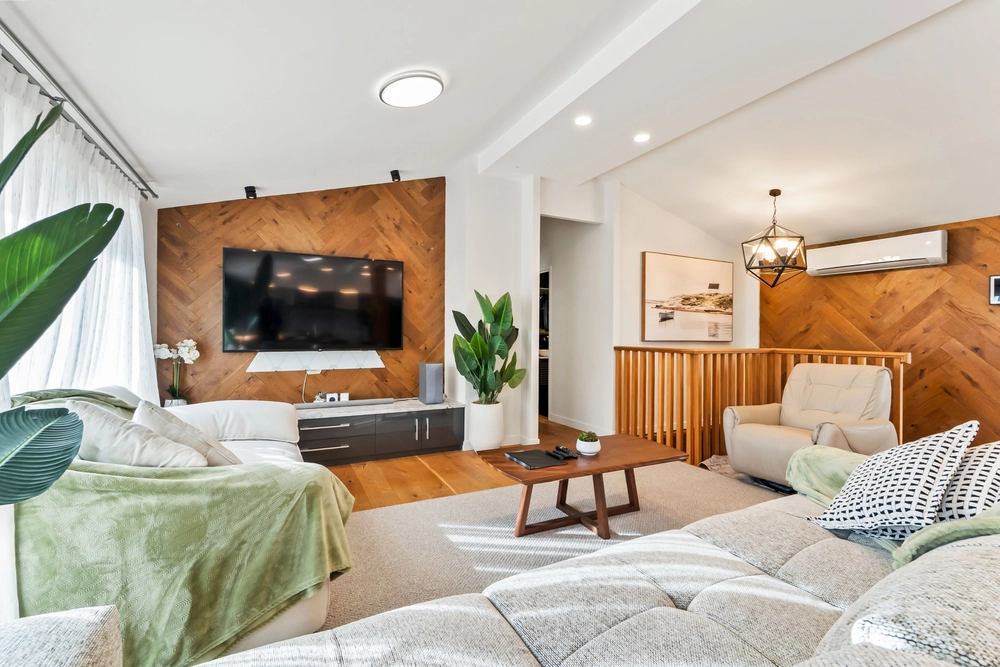 Photos of 32 Joyces Road