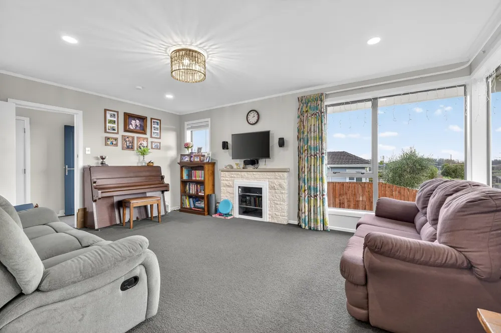 Photos of 15 Great Burke Street