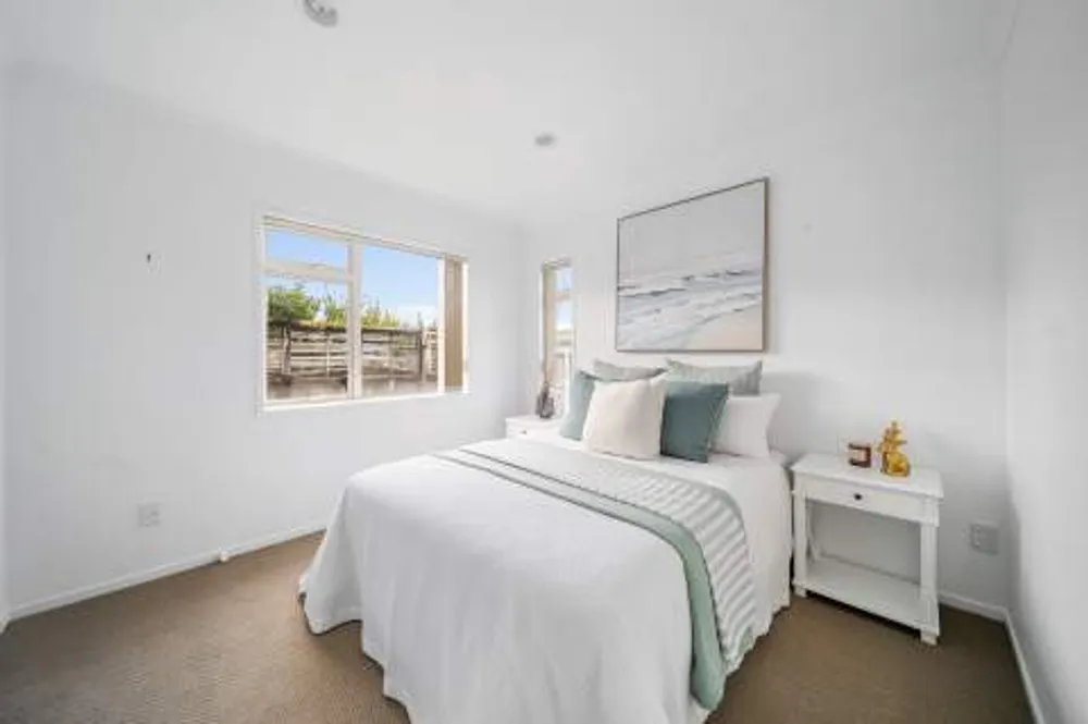 Photos of 657 Gloucester Road