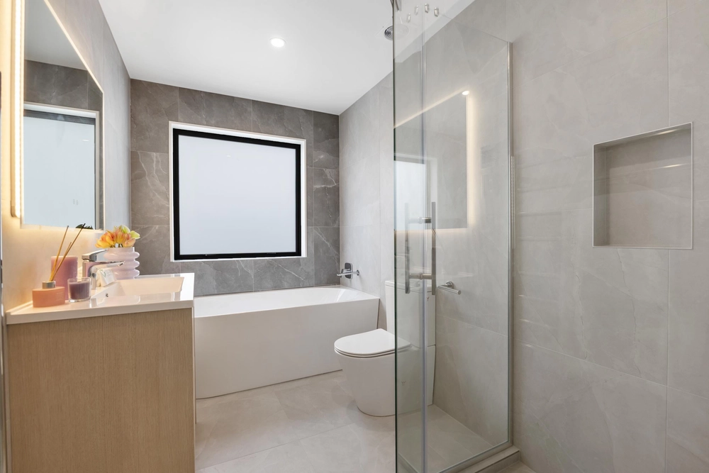 Photos of 16C Silverton Avenue