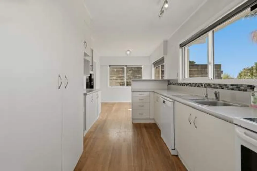 Photos of 423 Maungatapu Road