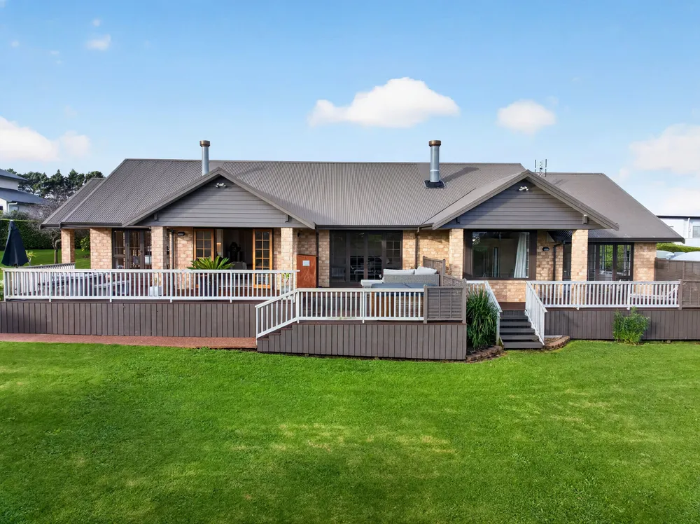 Photos of 136 Mcrobbie Road