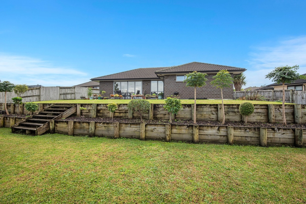 Photos of 18 North Crest Drive