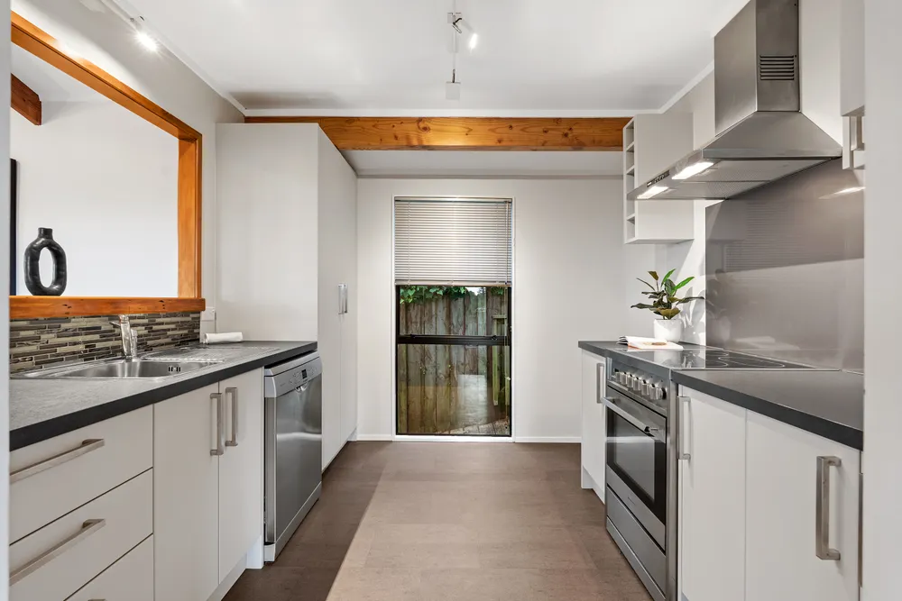 Photos of 1/40 Lilburn Crescent