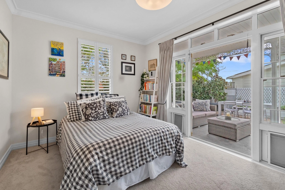 Photos of 43B Stanley Point Road