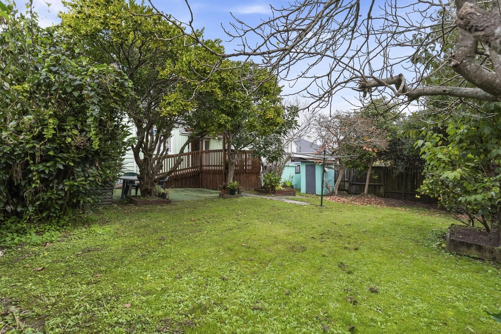 Photos of 11 Stratford Street