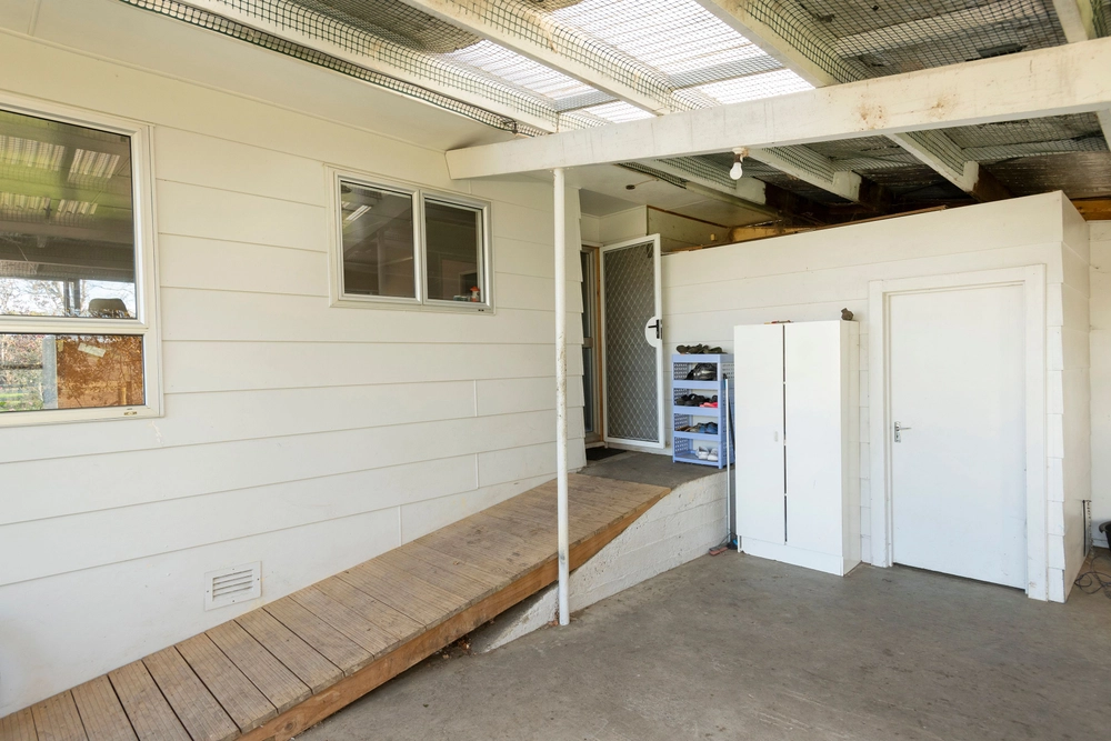 Photos of 172 Whatatutu Road