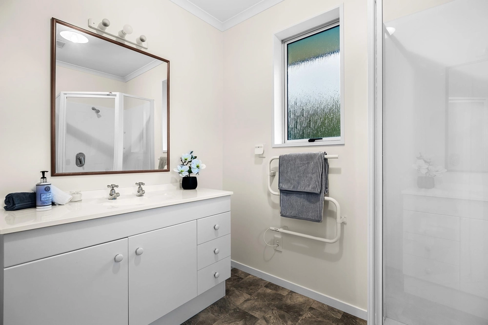 Photos of 49 Stonebridge Way