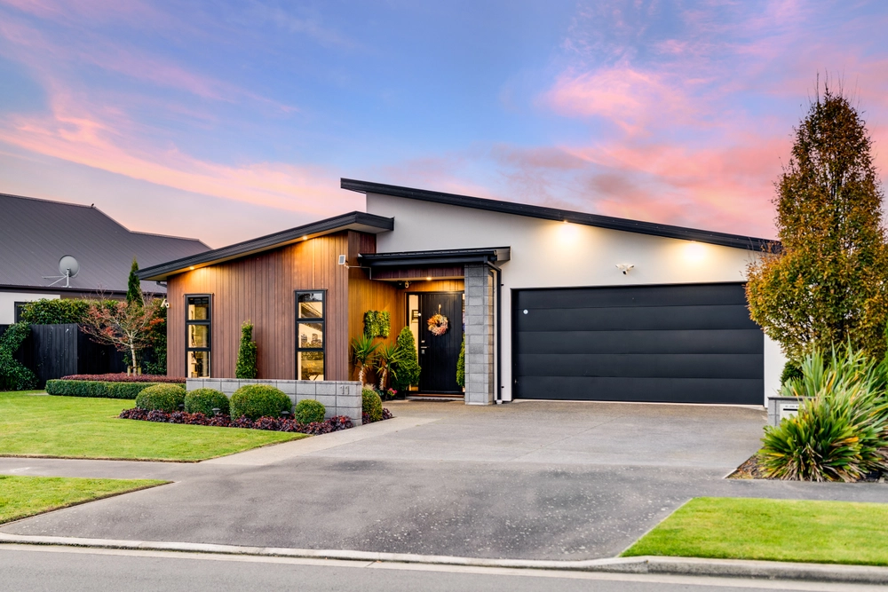 Photos of 11 Asheridge Place