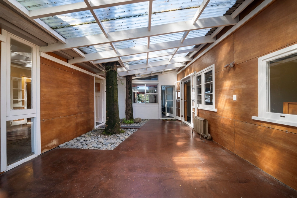 Photos of 136 Opanuku Road