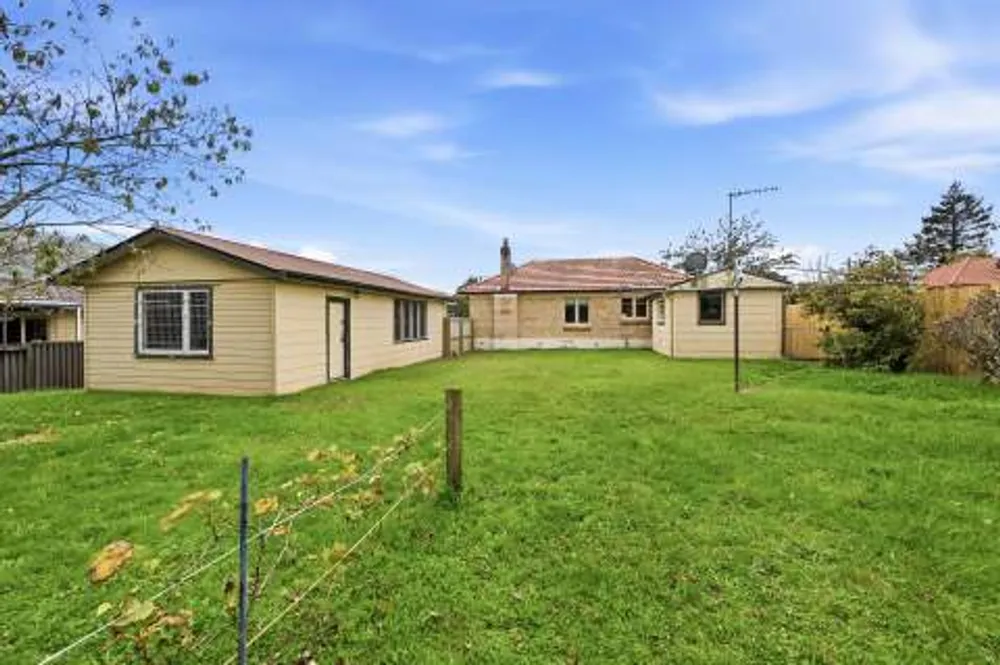 Photos of 25 Russell Road