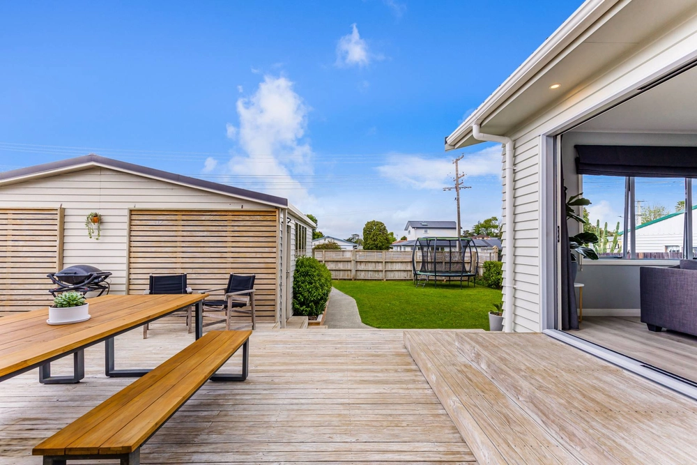 Photos of 103a wharf road te