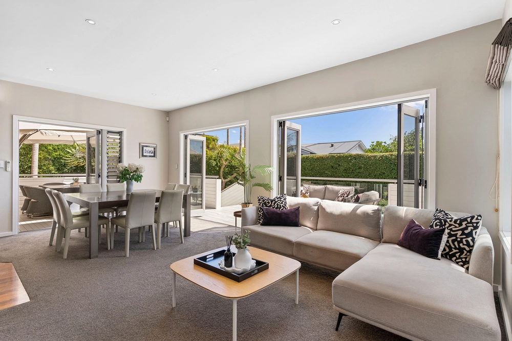 Photos of 8 Rawhitiroa Road