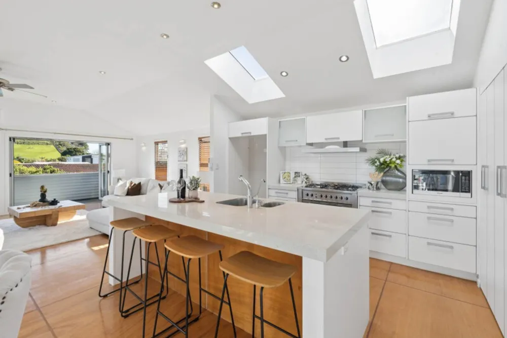 Photos of 351 Bucklands Beach Road