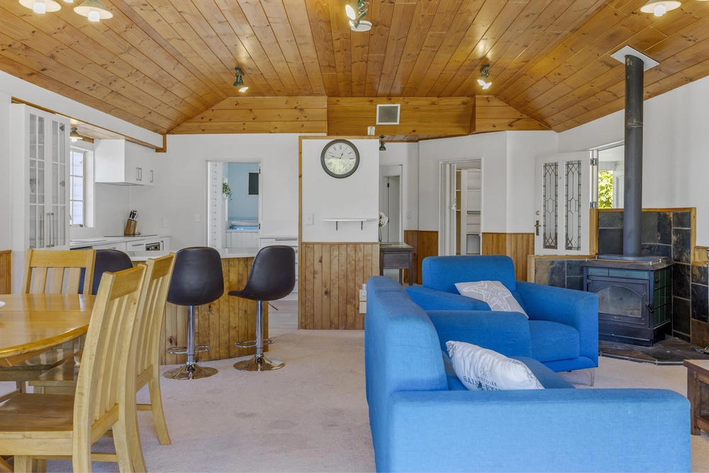 Photos of 65 Te Moenga Park