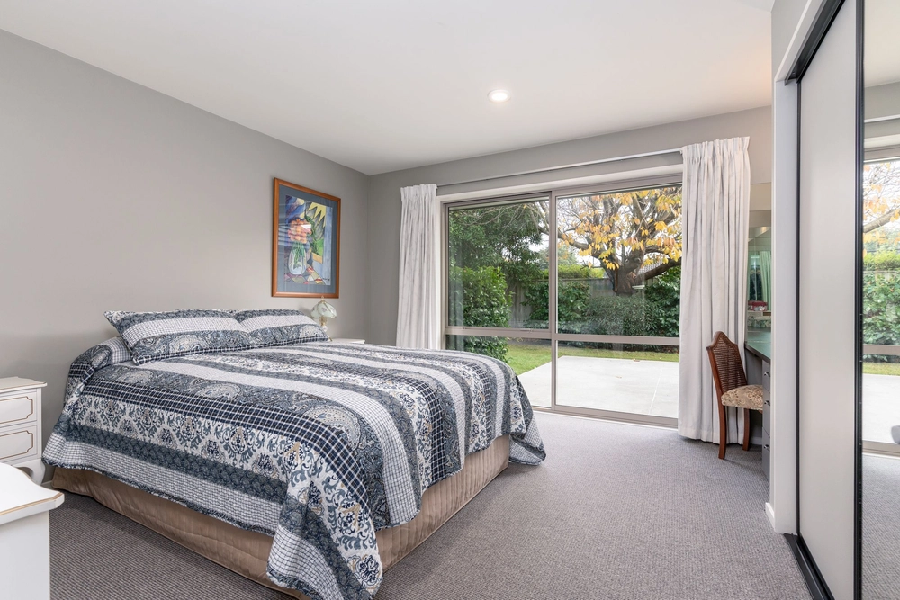 Photos of 8 Saddleback Green