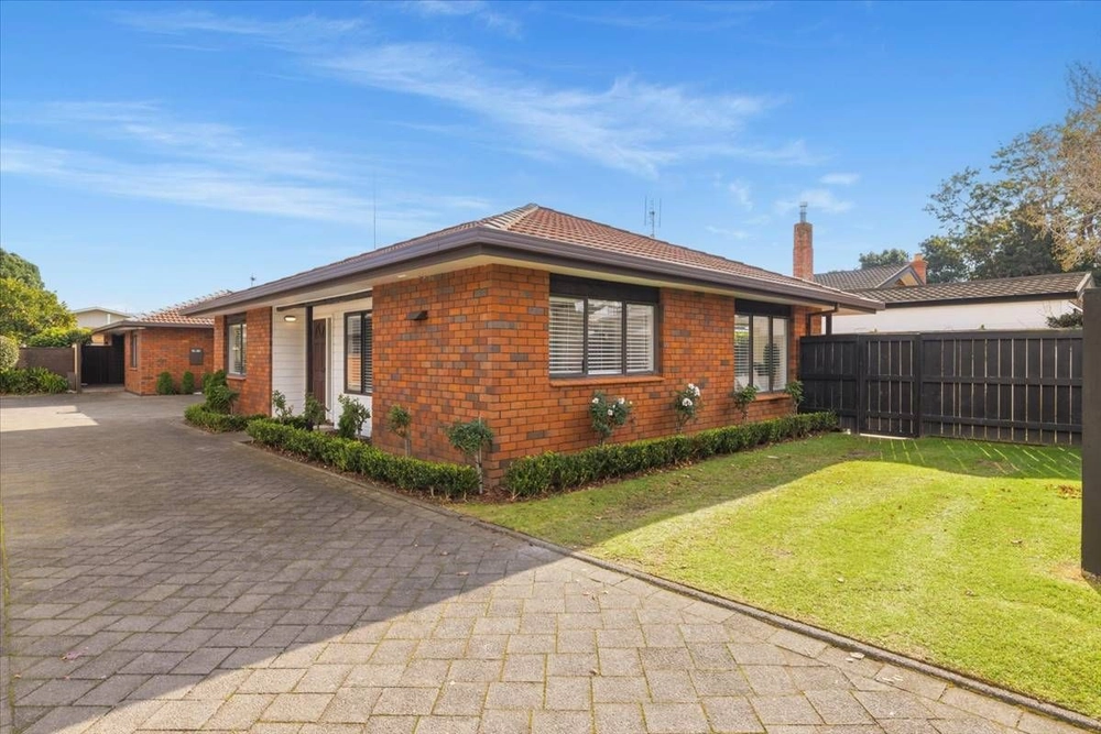 Photos of 17A Selwyn Street
