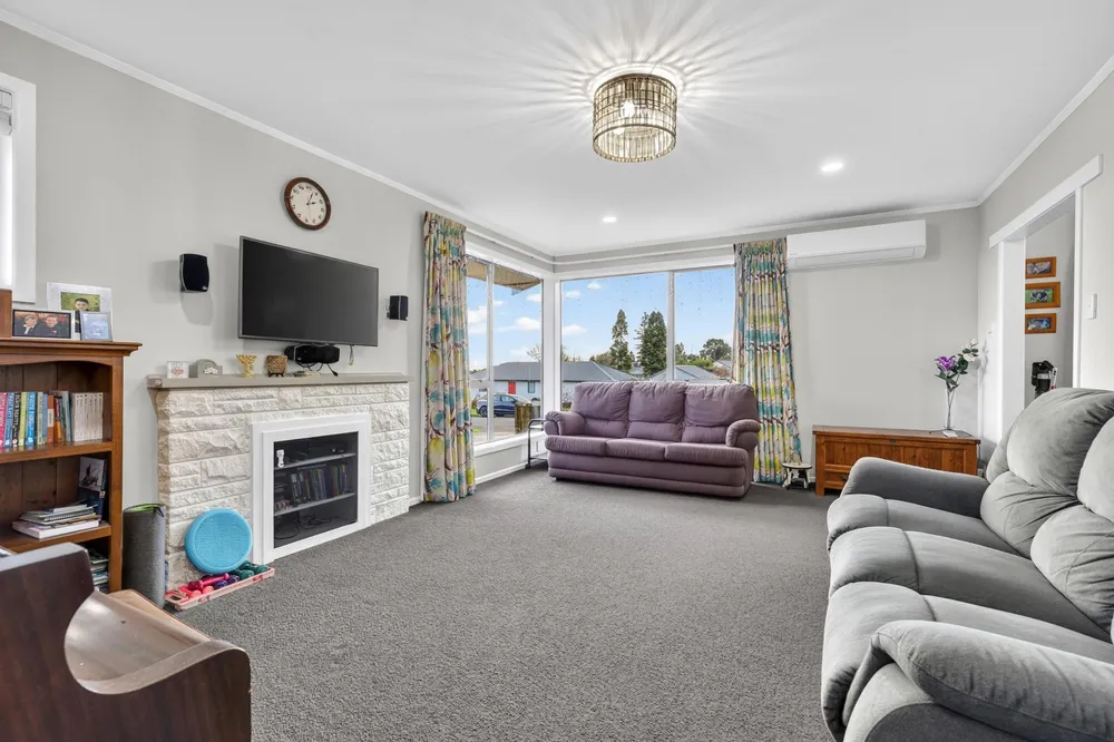 Photos of 15 Great Burke Street