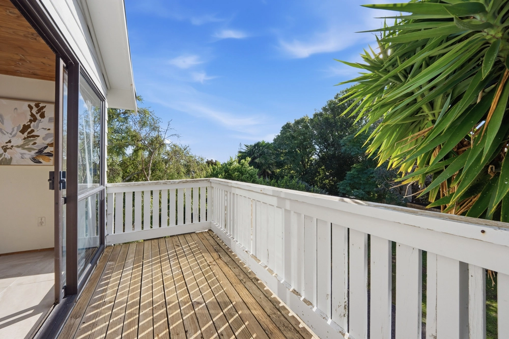 Photos of 15 Baird Street