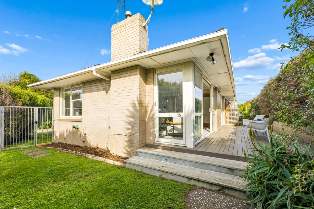 Photos of 69A Howe Street