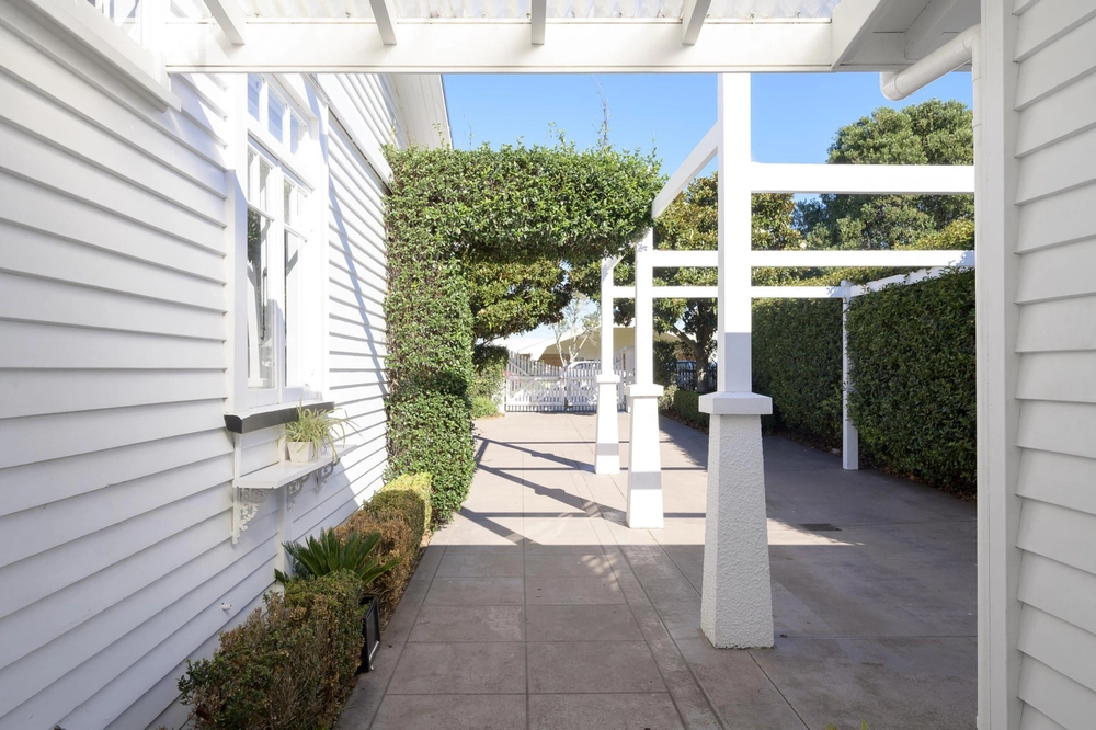 Photos of 9 Fourteenth Avenue