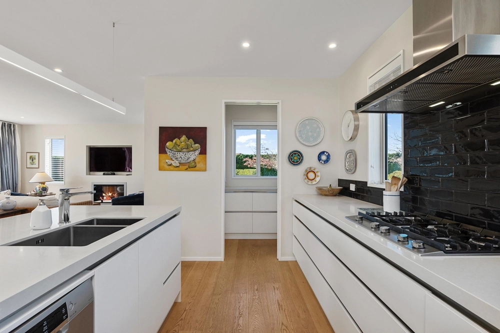 Photos of 695 McLaughlins Road