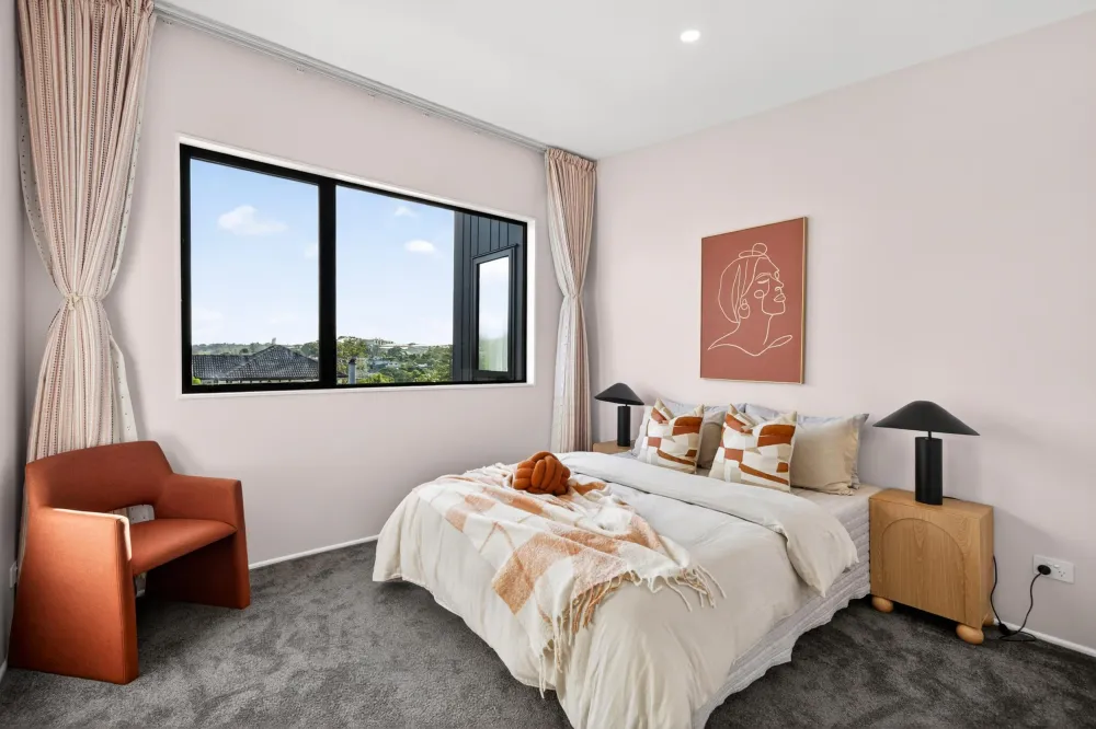 Photos of 39B Waiatarua Road