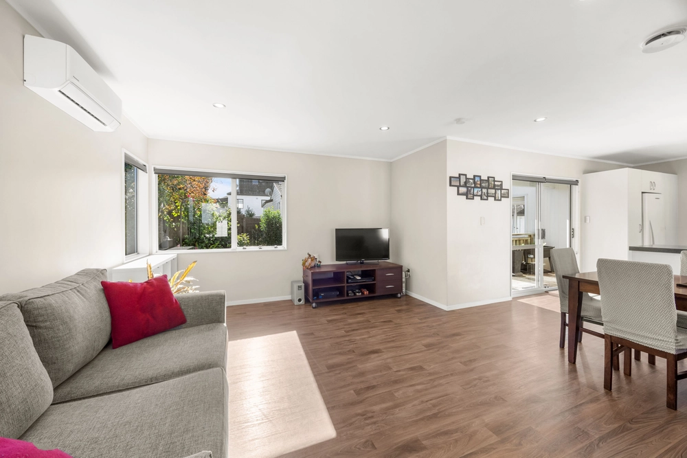 Photos of 144 Bradbury Road