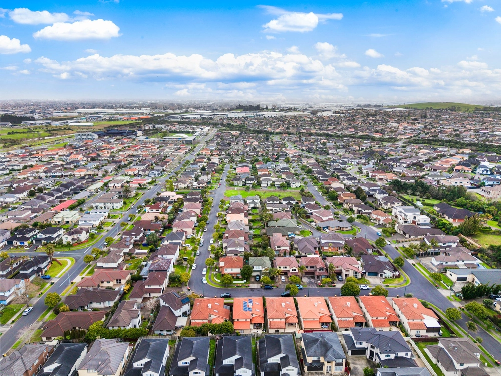 Photos of 25 Bridgefield Crescent