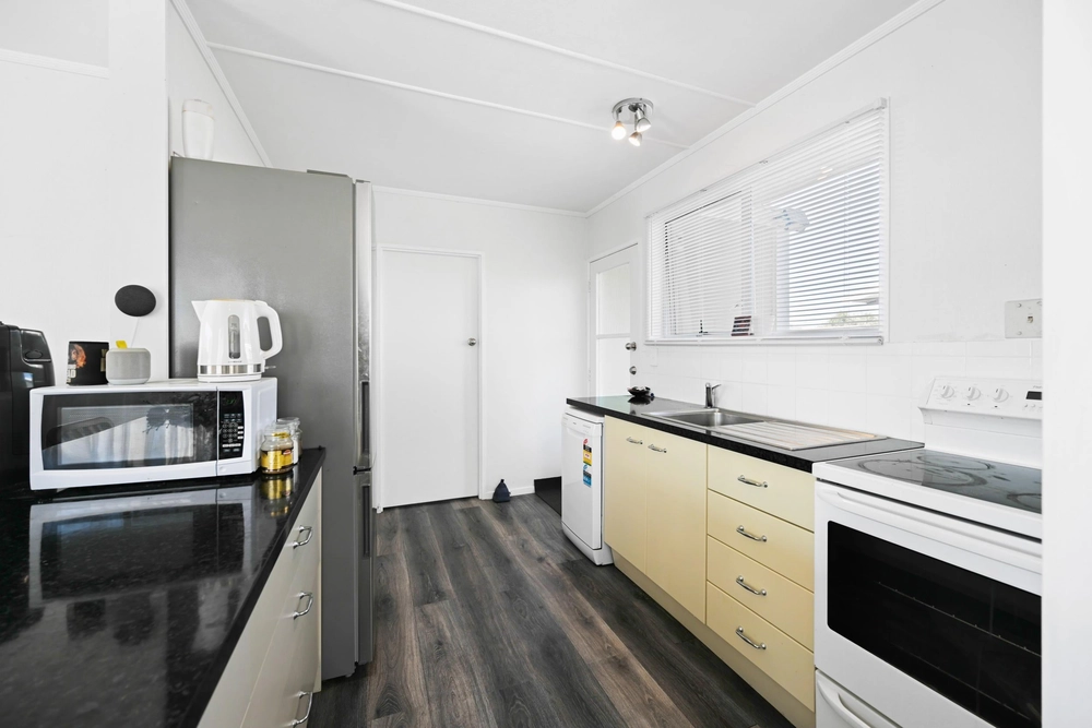 Photos of 11 Holmes Street