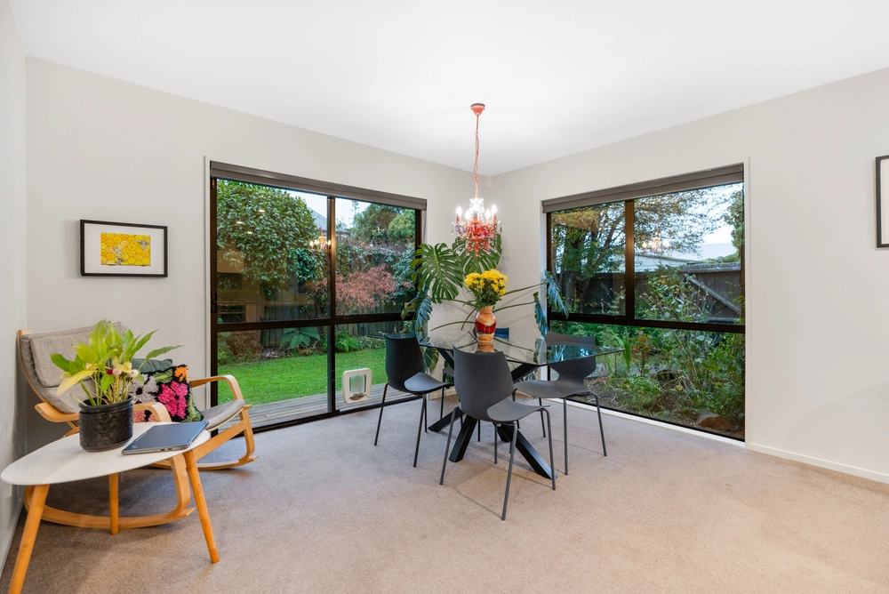 Photos of 122 Tennyson Street