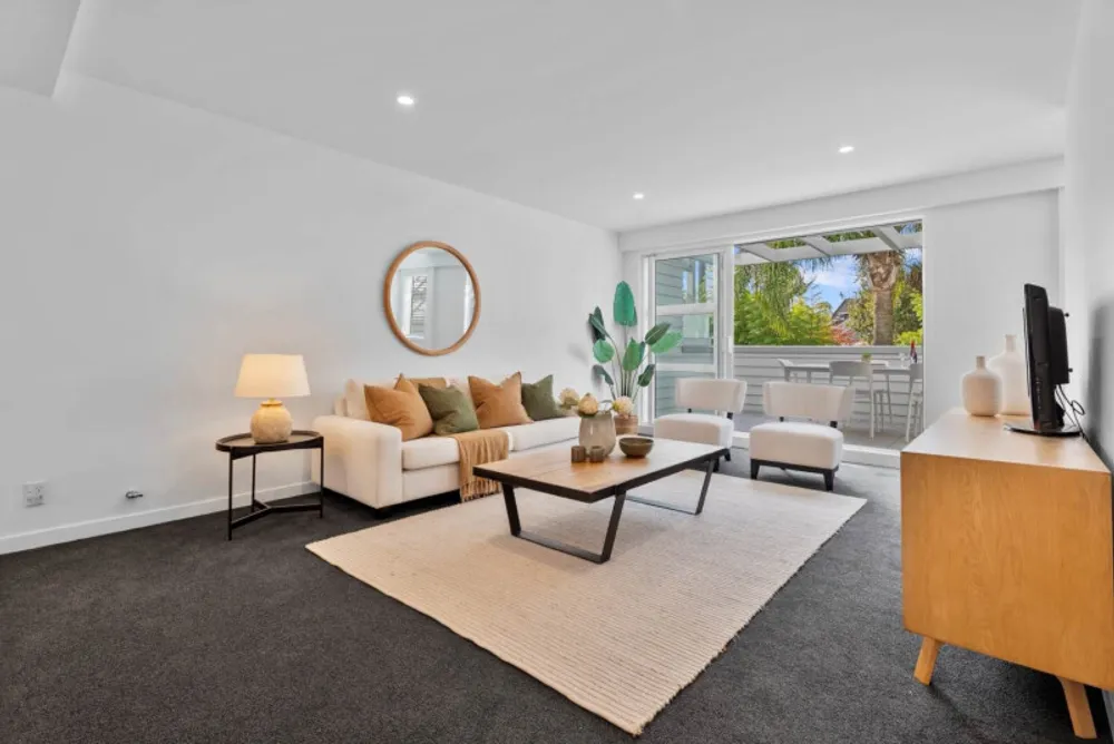 Photos of 1D Findlay Street