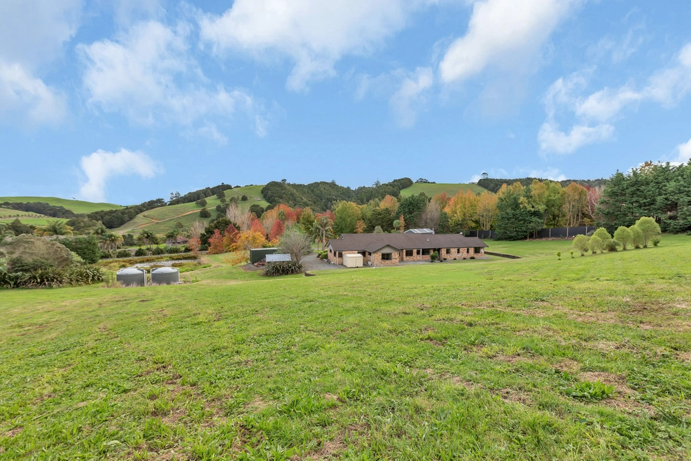 Photos of 43 Roydon Drive